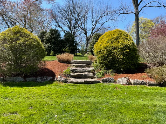 V&V Landscaping LLC in CT Serving Fairfield Bridgeport Trumbull Stratford Shelton Seymour Derby Ansonia Hamden Woodbridge work photo