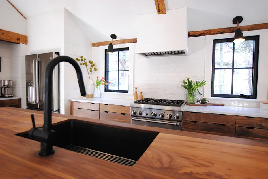 Lineal Architects + Builders