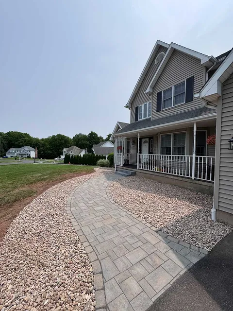 work photo from maylandscapingllc.com