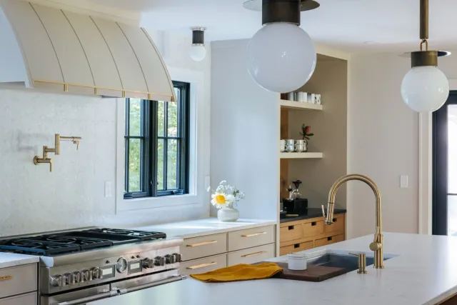 A visual journey through exceptional kitchen design and craftsmanship.
