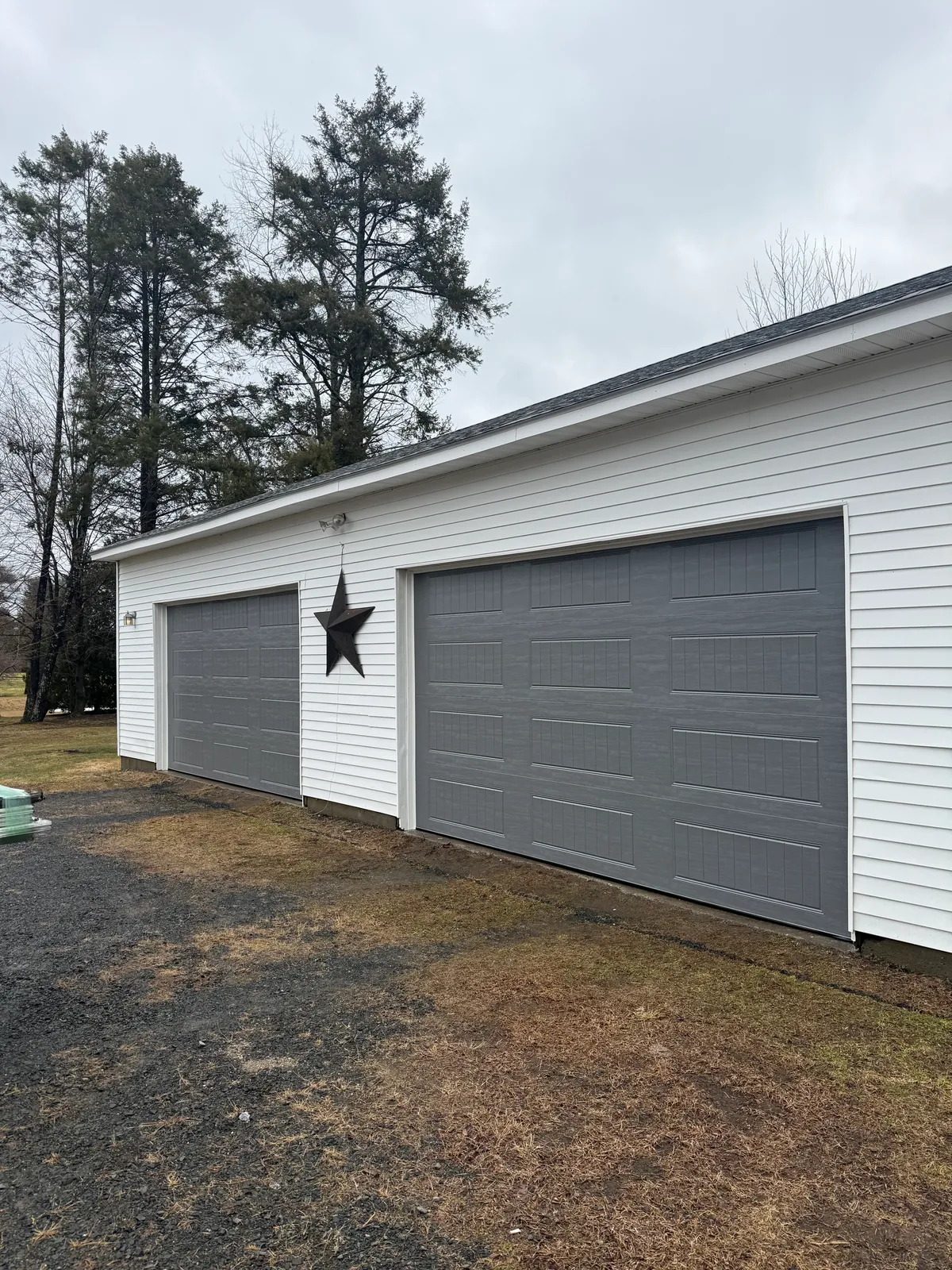 Carriage house garage door – Feeding Hills MA