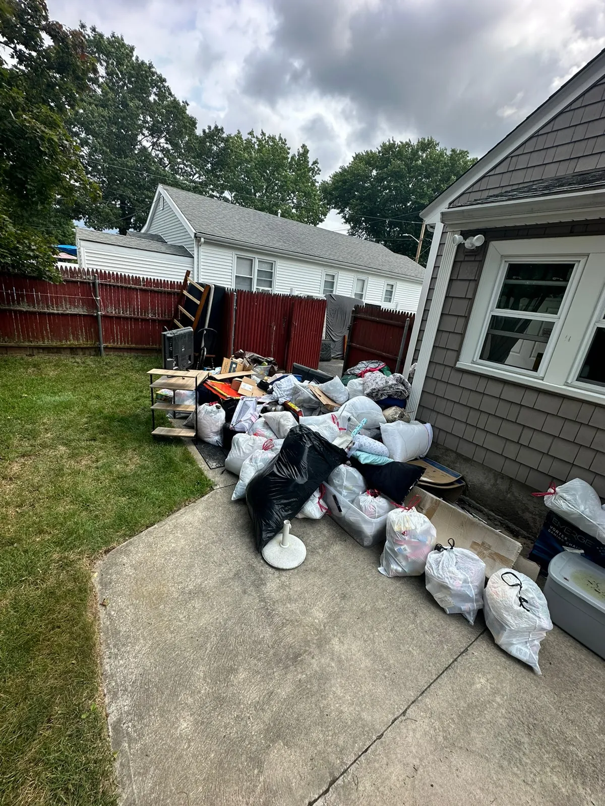Good Guys Moving & Junk