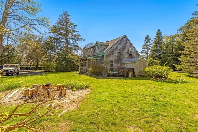 58 Loomis Ln