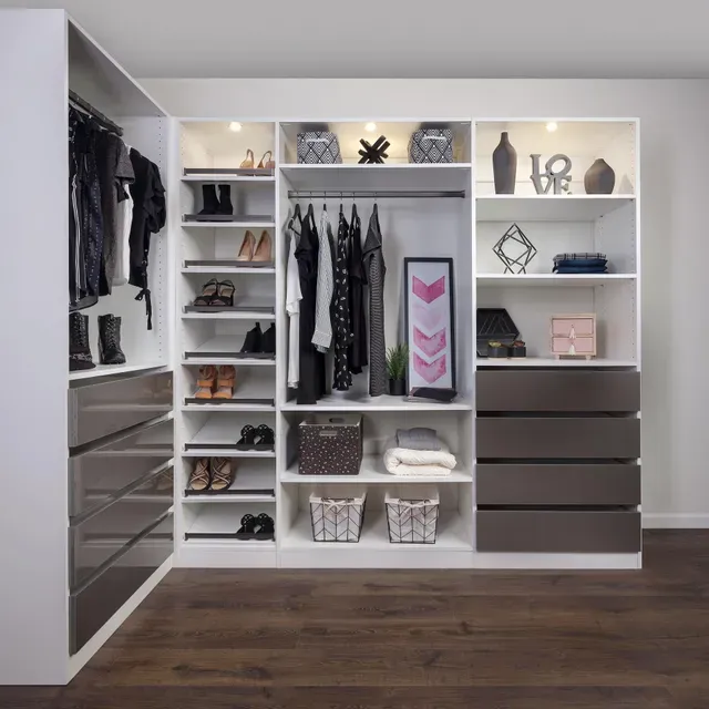 work photo from madgaragesandclosets.com