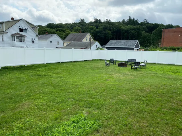 work photo from thefenceguysct.com