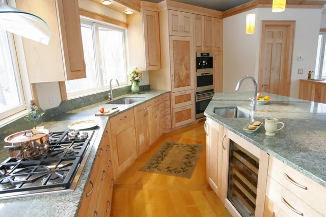 Hanford Cabinet & Woodworking work photo