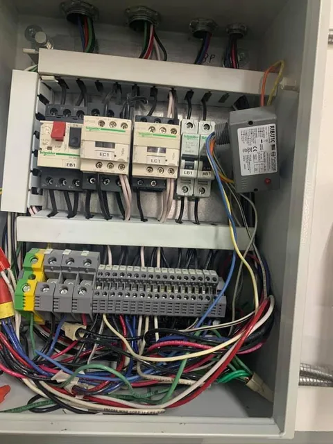 work photo from dandradeelectric.com