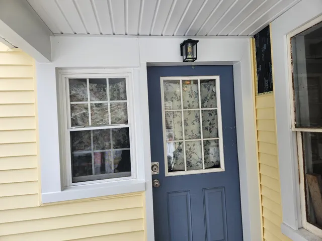 NH WINDOWS AND SIDING work photo