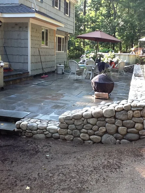 work photo from smittys-landscaping.com