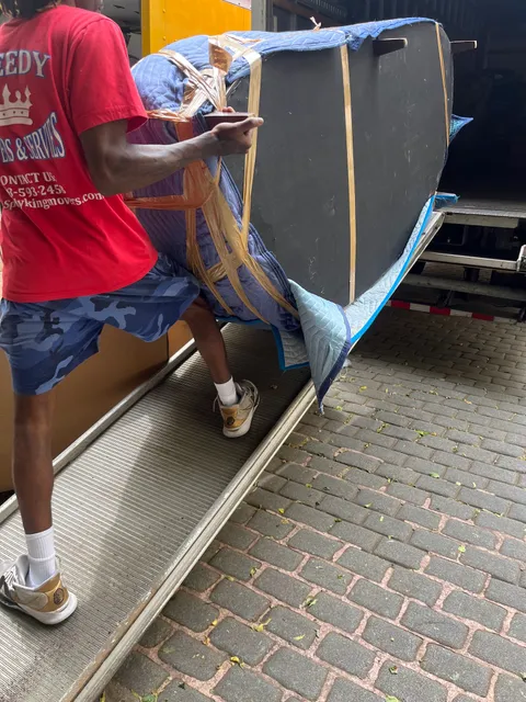 Speedy Kings Movers and Services
