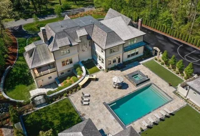 2026_MinglewoodLLC_HomepageSlideshow_DroneProperty.jpg
