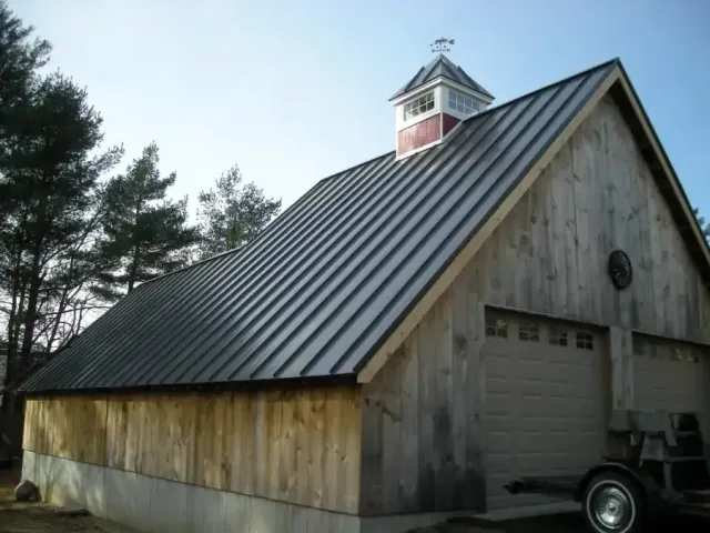 work photo from fairbanksroofingmaine.com