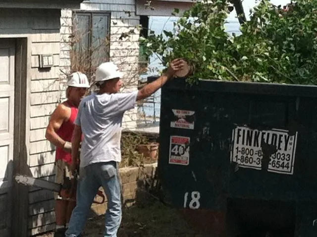 work photo from rttreeremoval.com