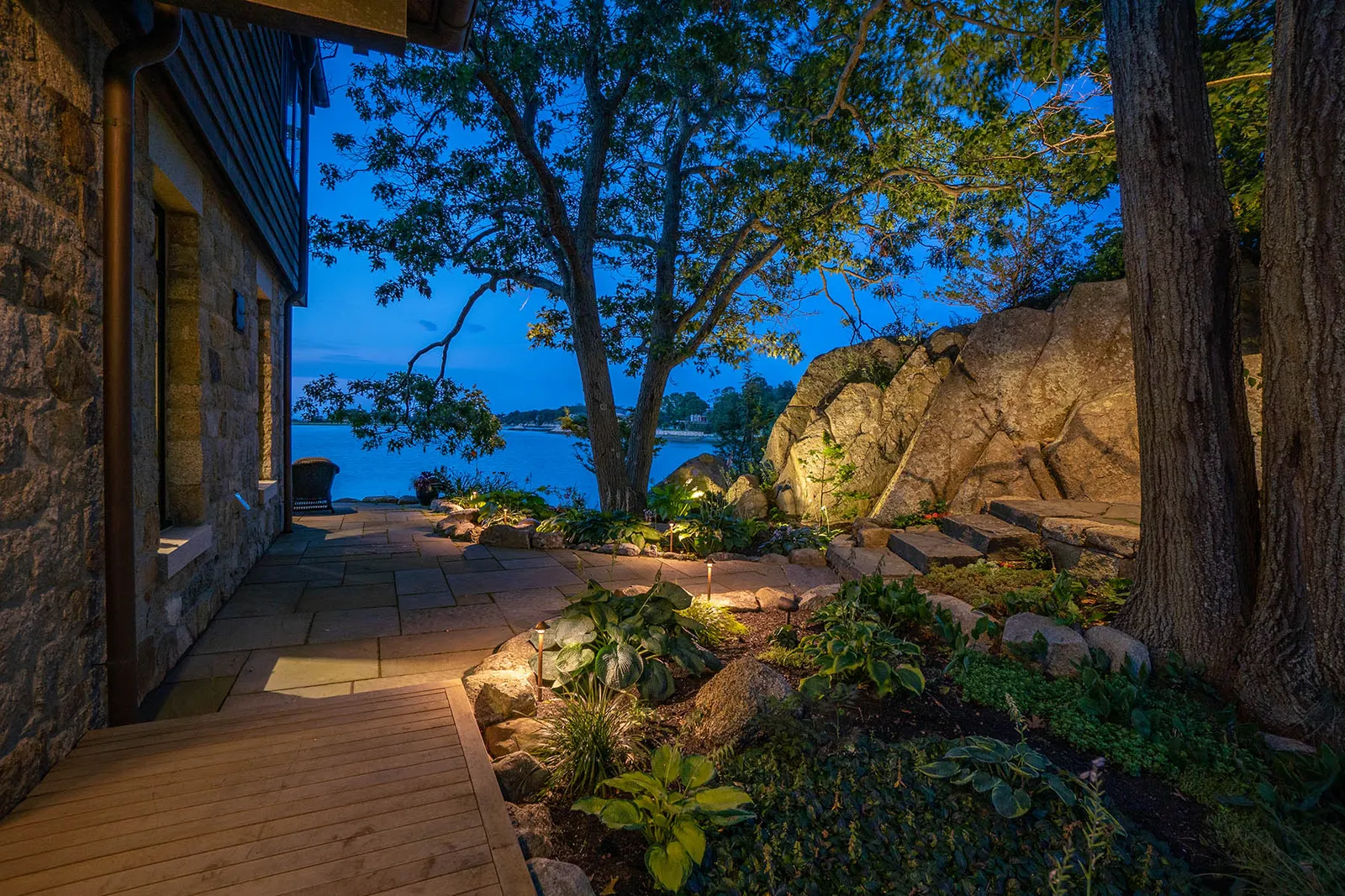 work photo from northernoutdoorlighting.com