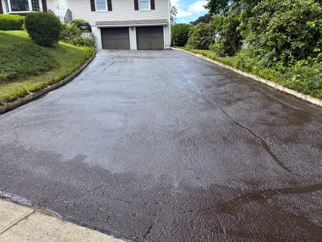 5 Asphalt Problems to Fix Before a Connecticut Winter