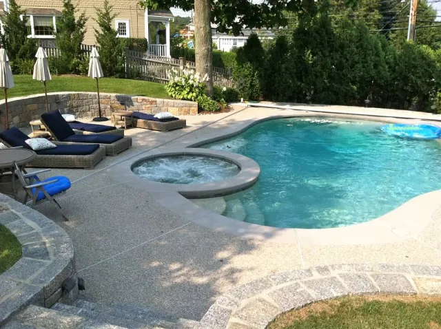 Pool_cwvDm9asA_Lw9YsGTQNy8vW7ZoQ.jpg