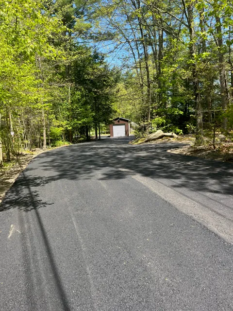 work photo from bobmuldoonpaving.com