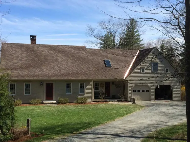 work photo from queencityroofingnh.com