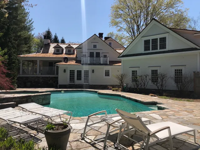 work photo from flyingcolorsroofing.com