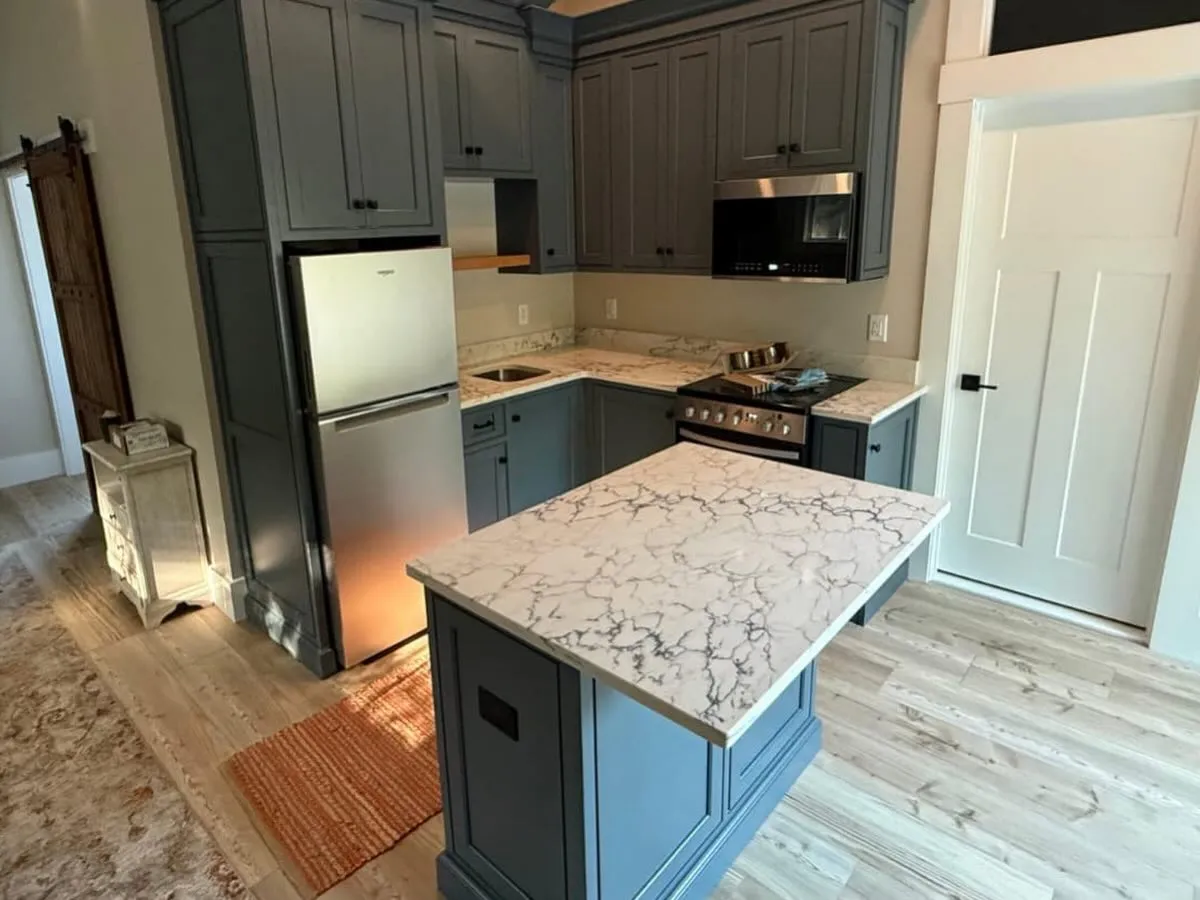 Making this small space stand out with Blue Ridge Quartz 👏🏽

📍Falmouth, MA