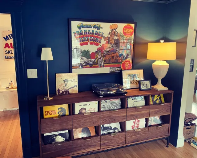 Walnut Record Console 002.png