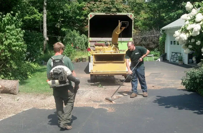 work photo from robbleetreeservice.com