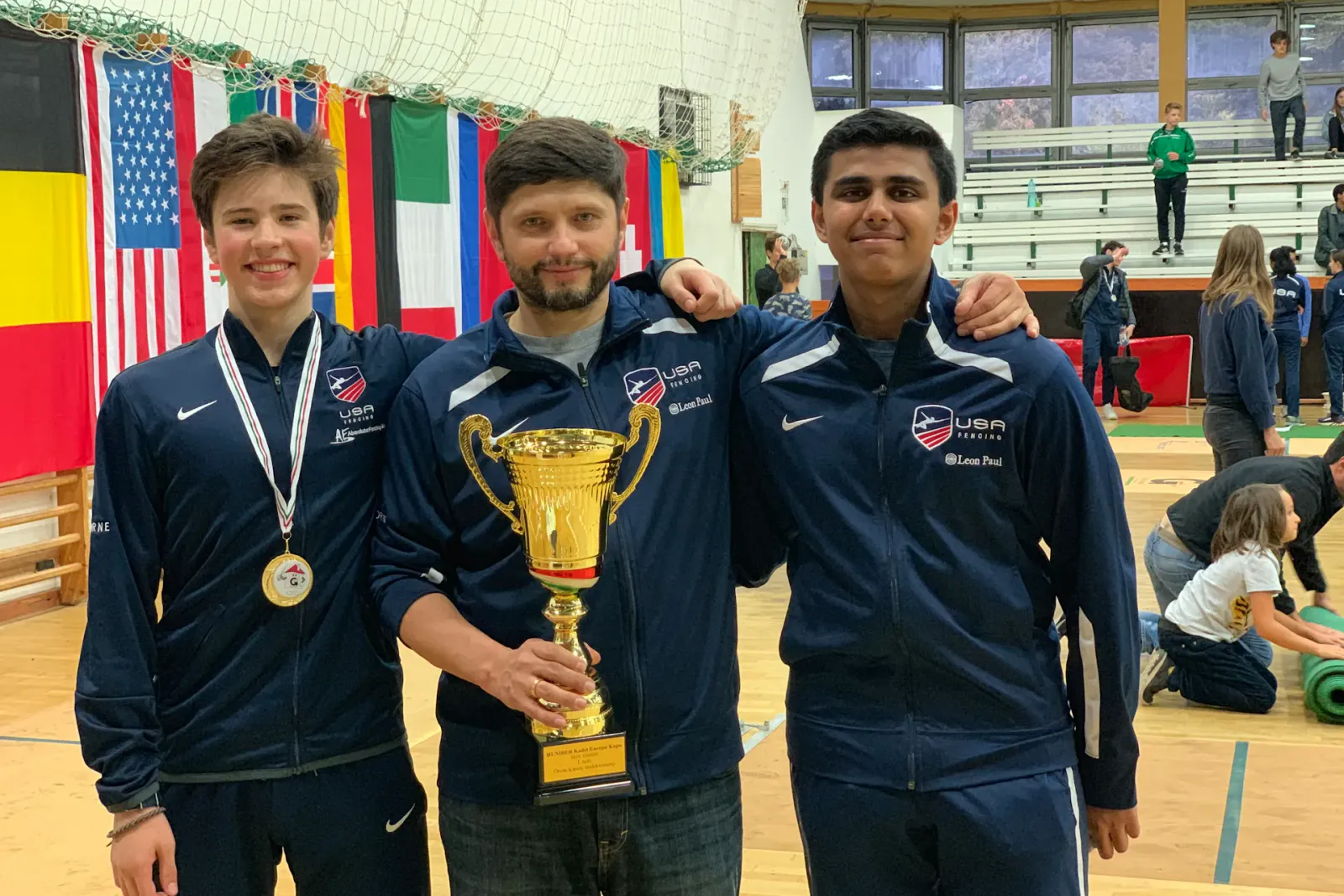 work photo from dynamo-fencing.com