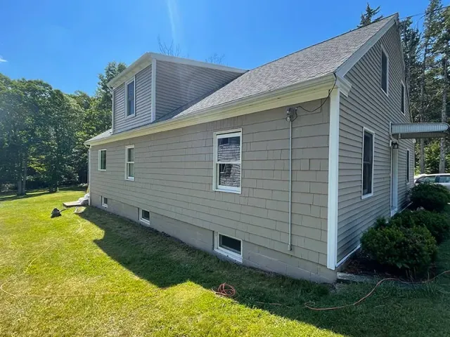 MJs Painting professional painted the exterior of the house in Middletown, CT