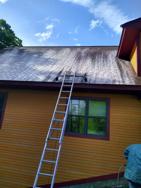 work photo from familywindowcleaning.com