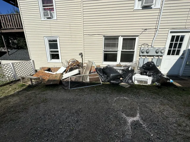 work photo from titanjunkremovalnh.com