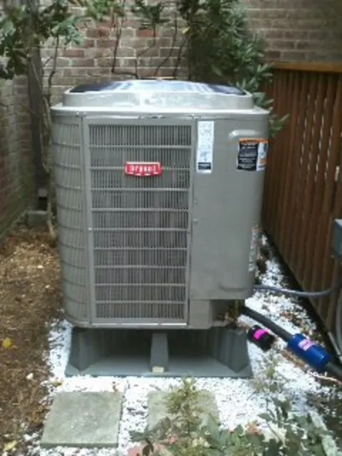 An air conditioner that says bryant on it