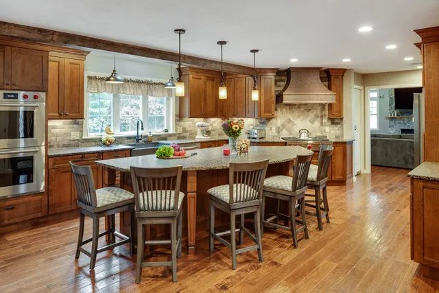 Harvey Remodeling LLC work photo