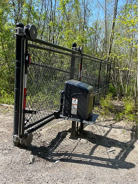 work photo from fortressfenceco.com