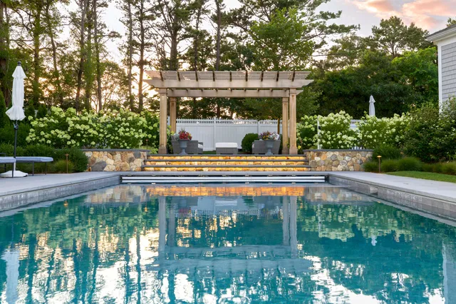 work photo from execlandscaping.com