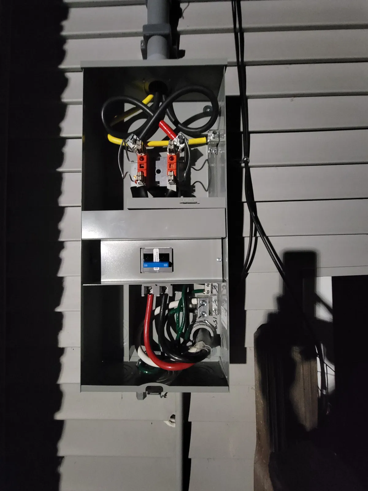 work photo from mjpelectrician.com