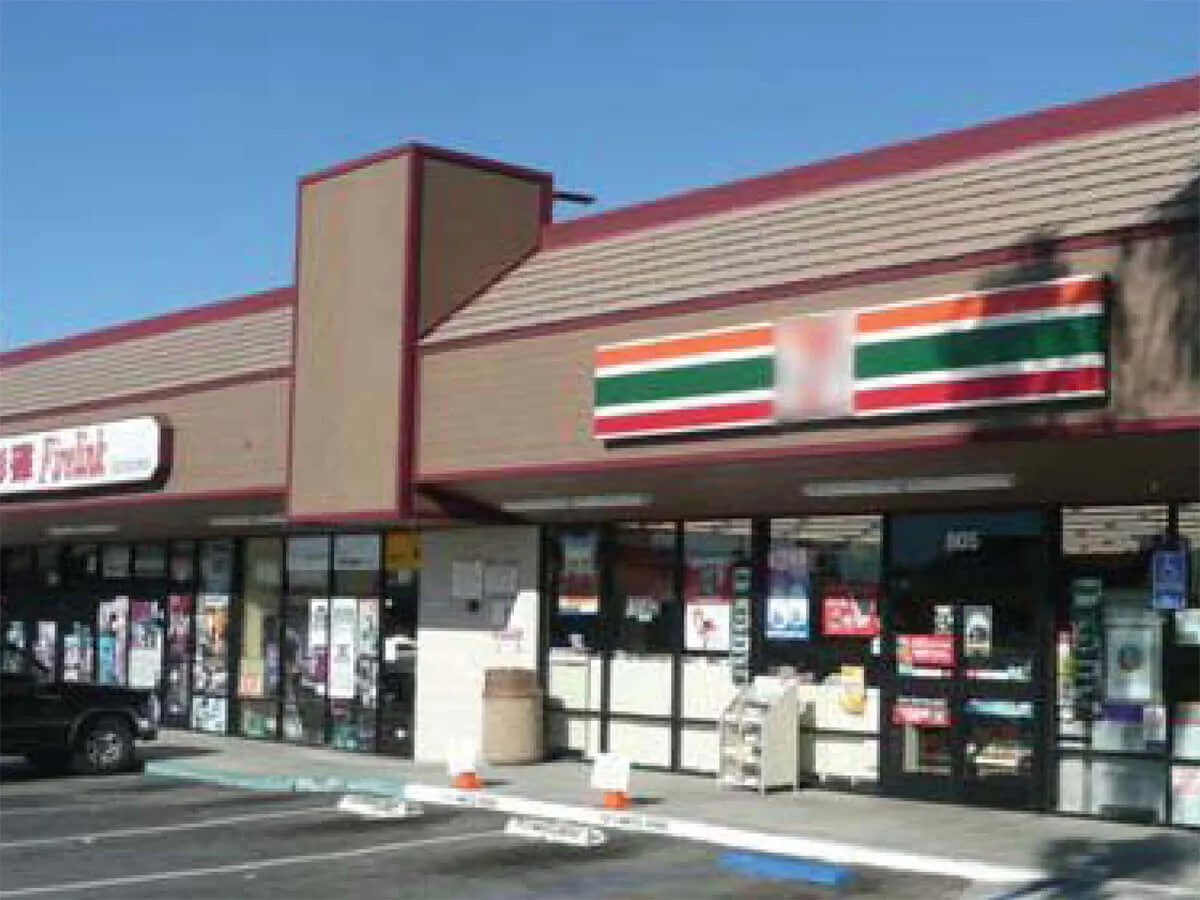 7 eleven exterior view