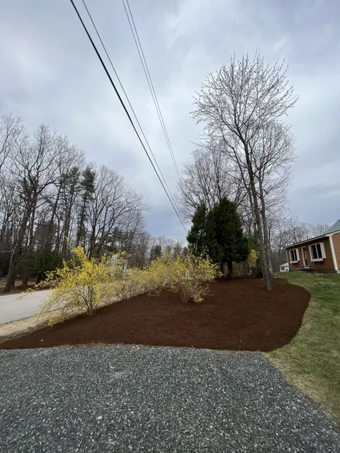 work photo from limitlesslawn.com