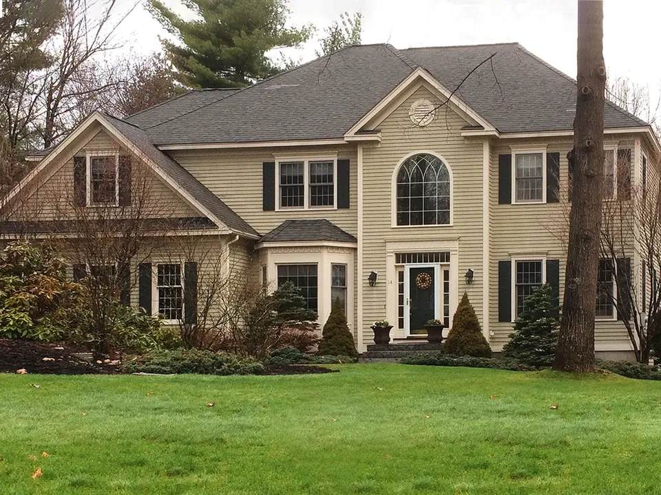 work photo from queencityroofingnh.com