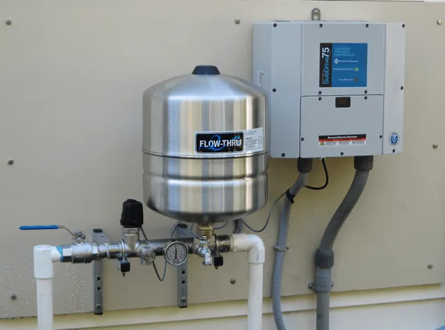 Flexcon FT-18 Stainless Steel Flow-Thru Expansion Tank