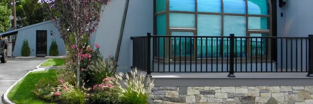 seashore front yard planting and stonework