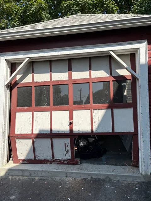 work photo from abgaragedoor.com