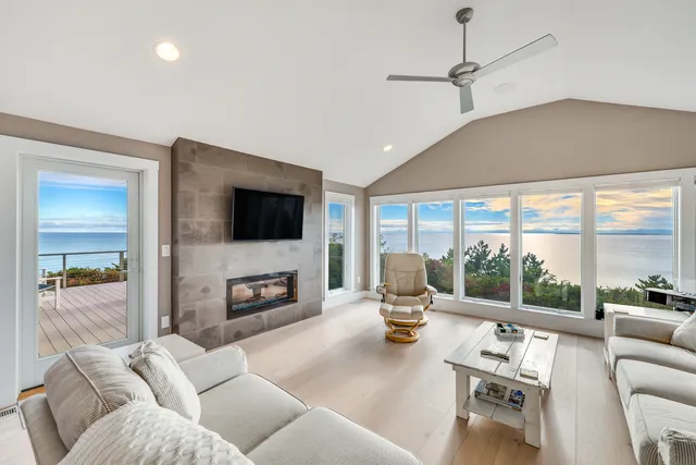 Eva Scott, The Eva Scott Group Gibson Sotheby's International Realty work photo