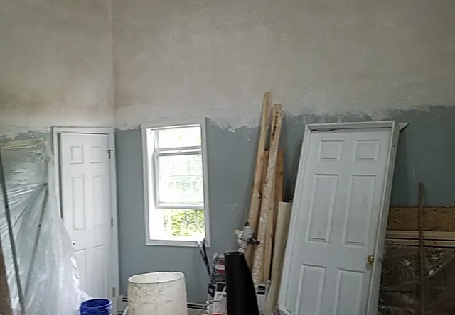 work photo from mikeriddleplastering.com