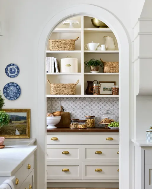 The pantry at #4EverFerryTale always deserves a second look. Unlacquered brass, custom tile, and butcher block counters brought warmth and intention to every detail.

We echoed elements from the kitchen to create quiet continuity without direct repet