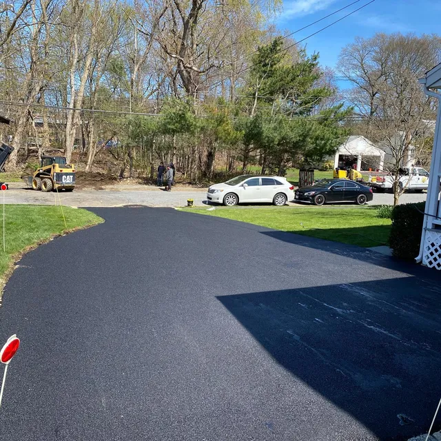work photo from dmgtruckingpaving.com