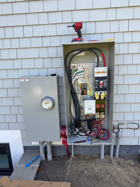 Alberto Pesco Electrician work photo