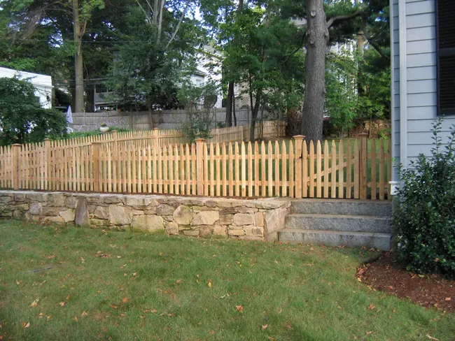 work photo from patriotfencecompany.com