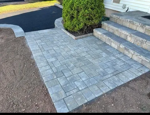 work photo from authenticpavingandmasonry.com