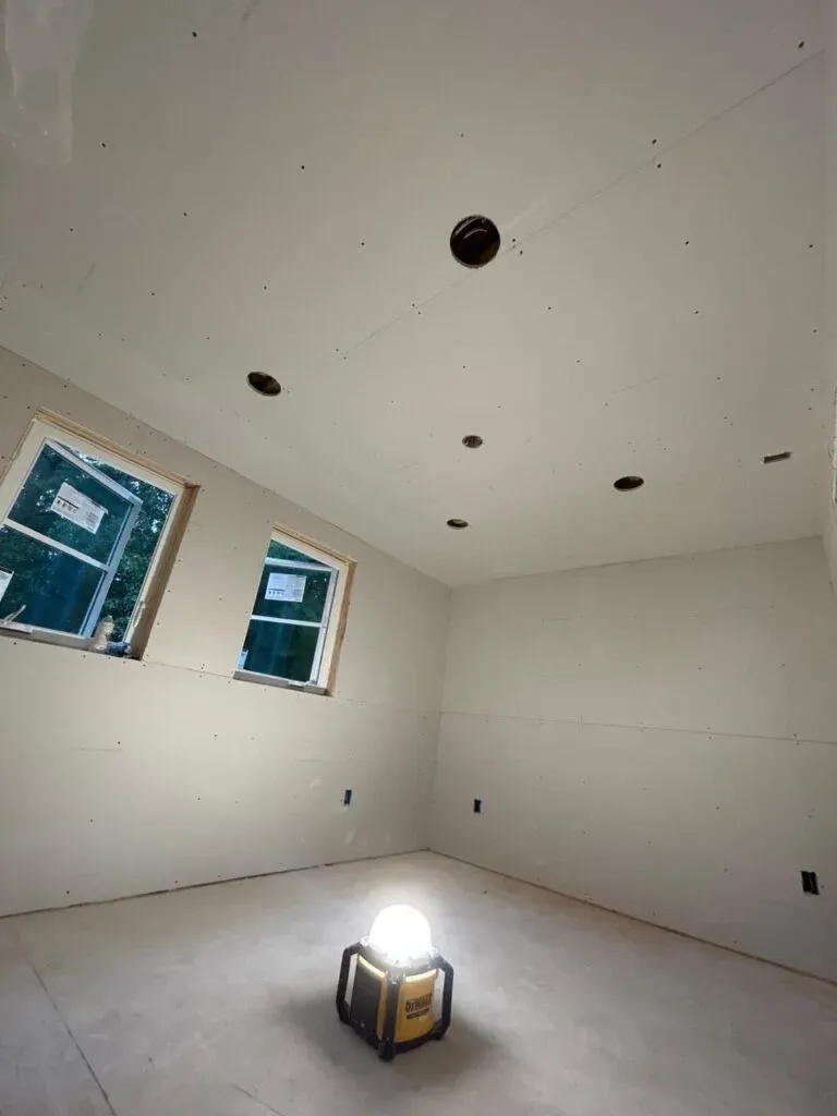work photo from mobiledrywallconstruction.com