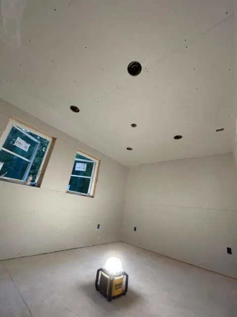 work photo from mobiledrywallconstruction.com
